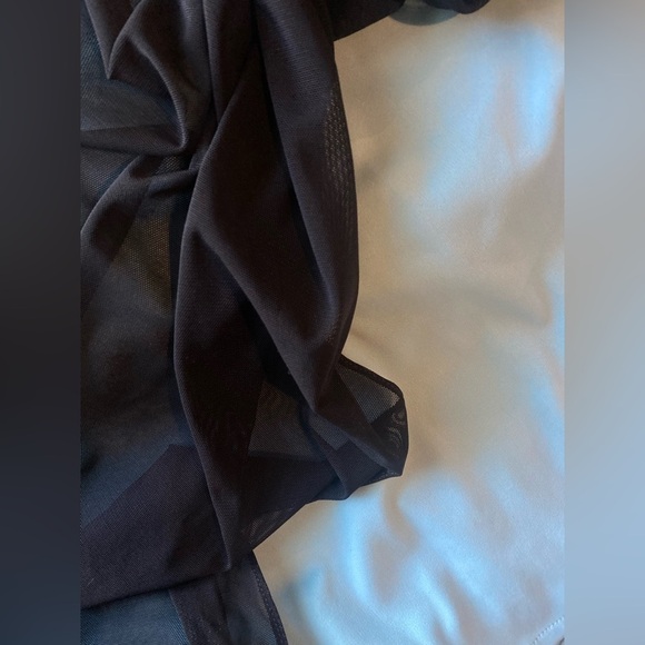 Rimini Woman's Black/Blue Floral Sequin Sleeveless Gown Dress, Size 10 - Picture 9 of 10